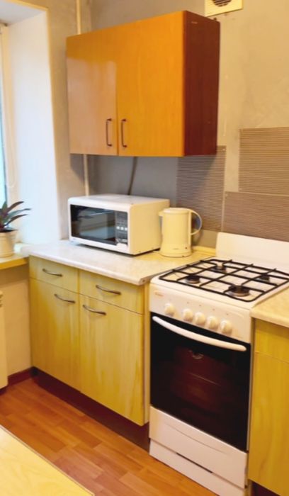 Здам погодинно,  подобово 1к. квартиру  просп. Героїв Харкова 202/2