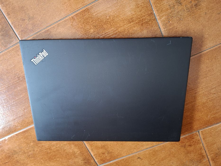 Portátil Lenovo thinkpad x390 intel i5