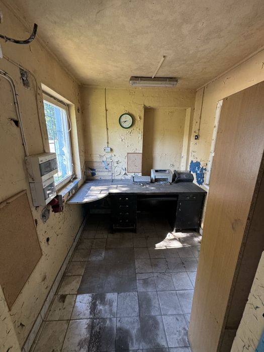 Wynajme działke 1400 m2 Utwardzona z Wiatą i Budynkiem Gospodarczym