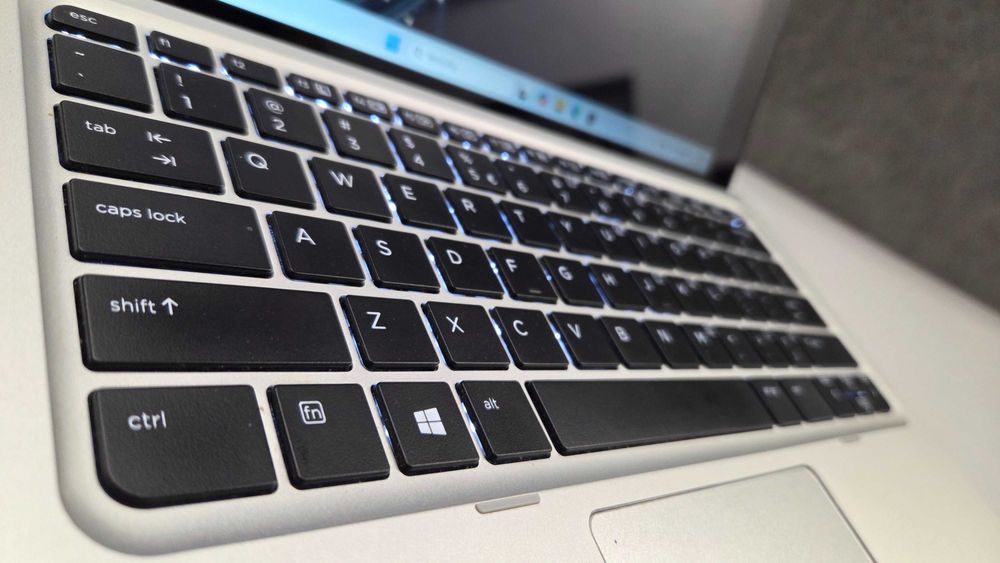 Tablet Laptop HP Elite x2 m7 6Y75 8GB dysk 256SSD FHD jak Surface Pro