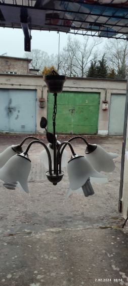 Żyrandol lampa wiszaca