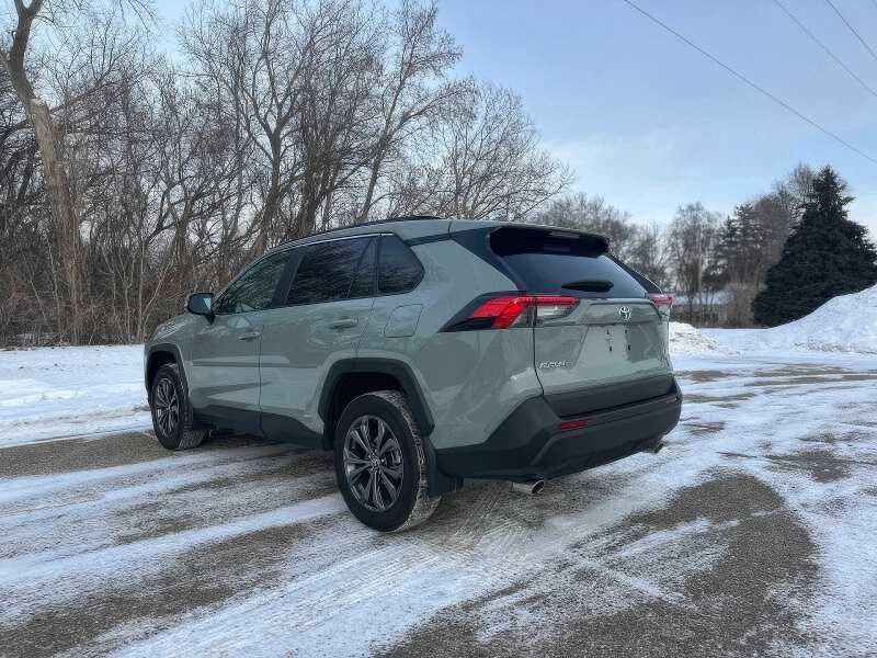 2023 Toyota RAV4 Hybrid XLE Premium