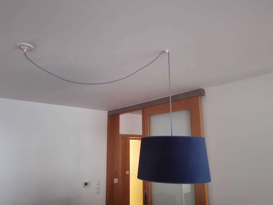 Abajur azul para candeeiros