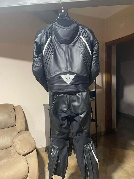 Fato Dainese Avro d2