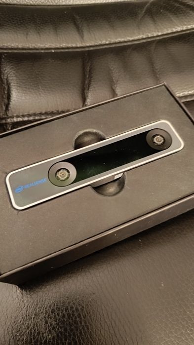 Intel realsense T265 tracking camera