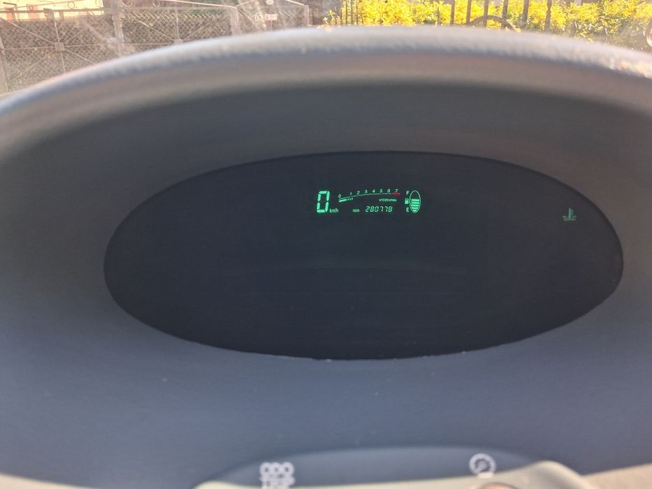 Sprzedam toyotę yaris