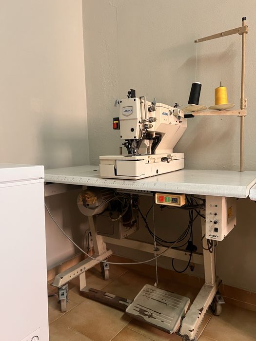 Maquina de casear Juki