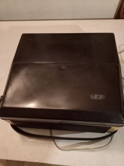 Magnetofon szpulowy Tesla B42