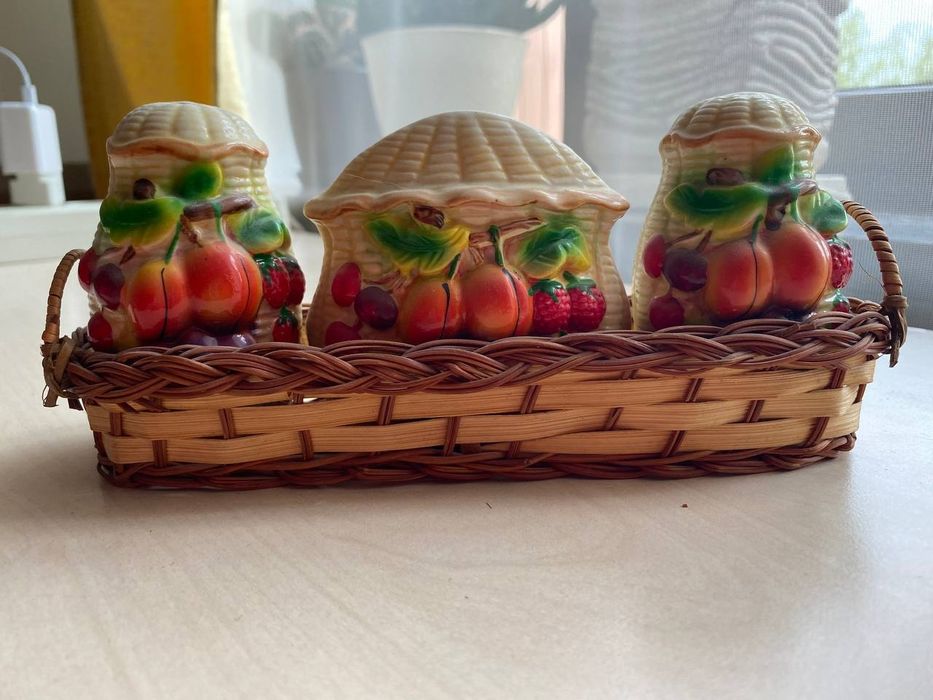 Набір сіль/перець/салфетниця