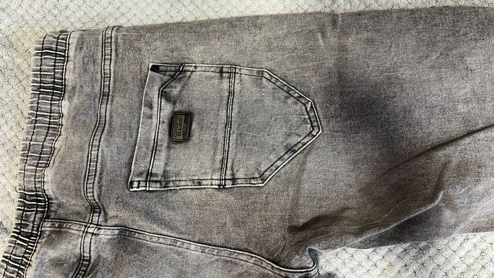 Jeansy jogger CROPP