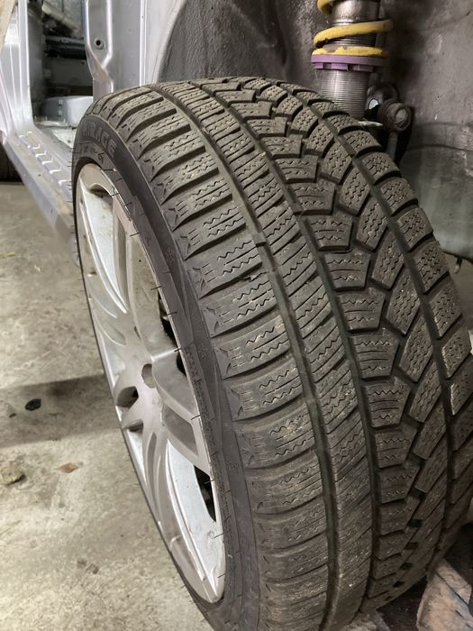 Opony zimowe mirage MR-W562 jak NOWE