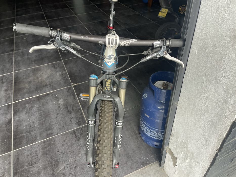 Bicicleta stevens em carbono roda 27.4