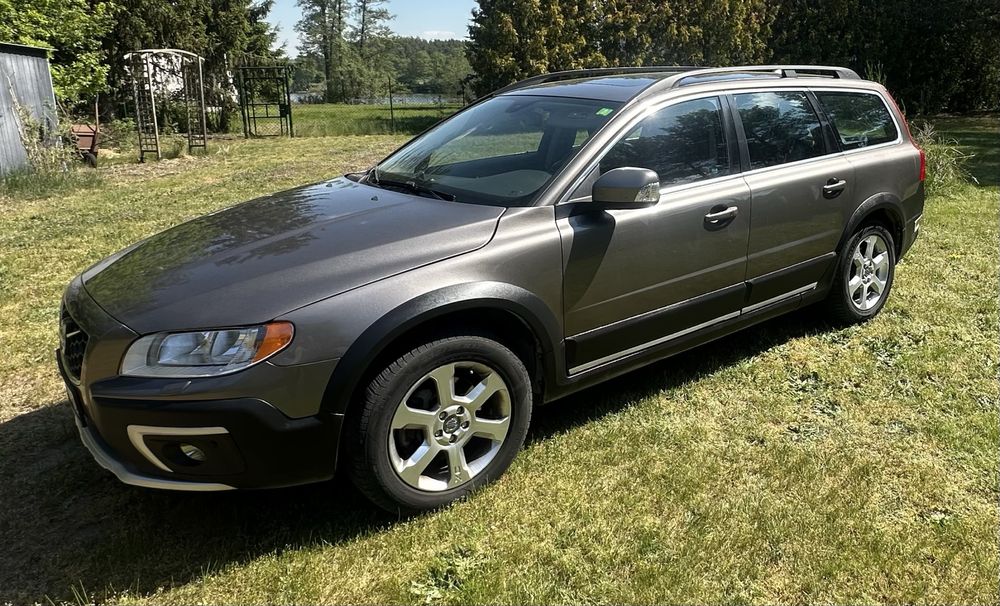Volvo XC70 3.2 AWD z 2010 roku - LPG