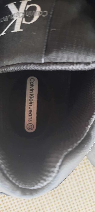Ténis de menino Calvin Klein  tamanho 33