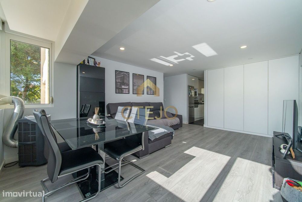 Apartamento T3 C/Arrecadação - Olivais Sul
