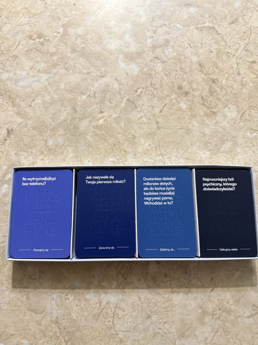 Gra karciana „Poznajmy się”