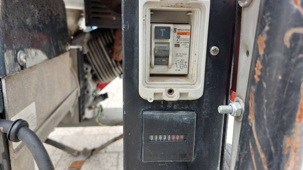 Agregat prądotwórczy SDMO VX 200/4 H spawalniczy silnik Honda GX 390