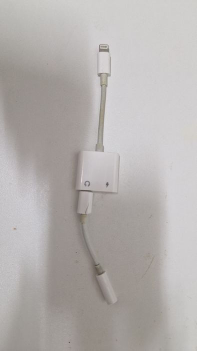 Cabo + Adaptador  para iPhone