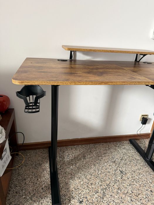 Conjunto Completo Teletrabalho: Secretária Elétrica Regulável + Cadeira Ergonómica