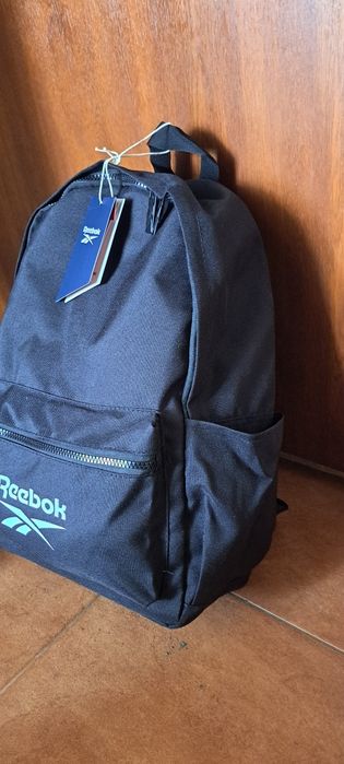 Plecak reebok czarny  z 3 przegrodkami