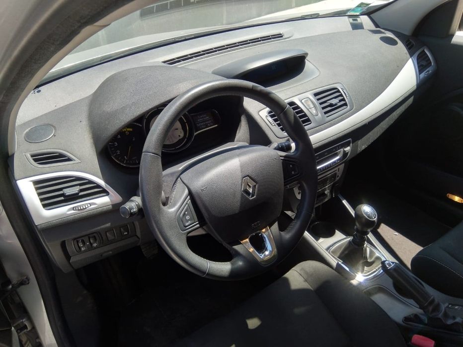 RENAULT MEGANE III Hatchback - 2014 - Para Peças