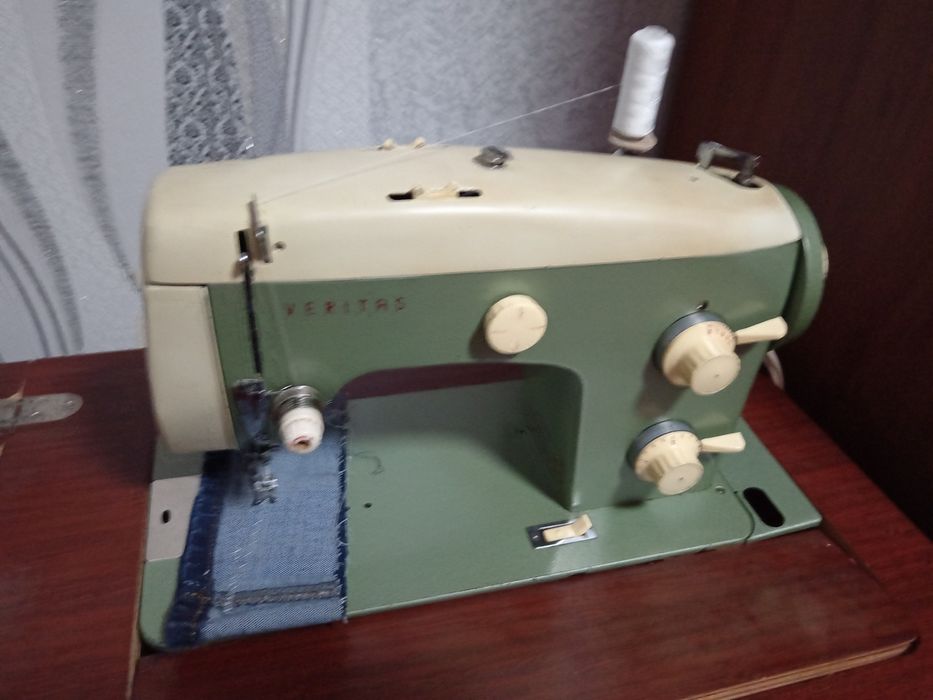 Продаётся швейная машинка" Веритас".
