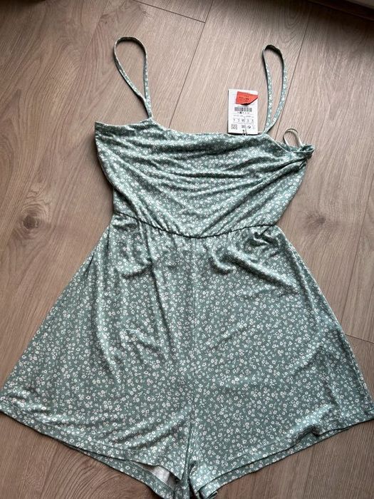 Letni krótki kombinezon nowy Pull&Bear r.S