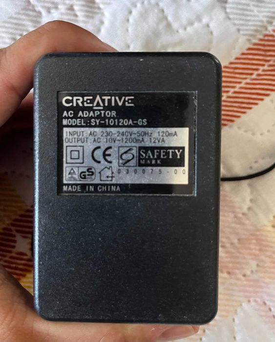 Colunas Creative SBS380 2.1 - Para Peças ou Reparação