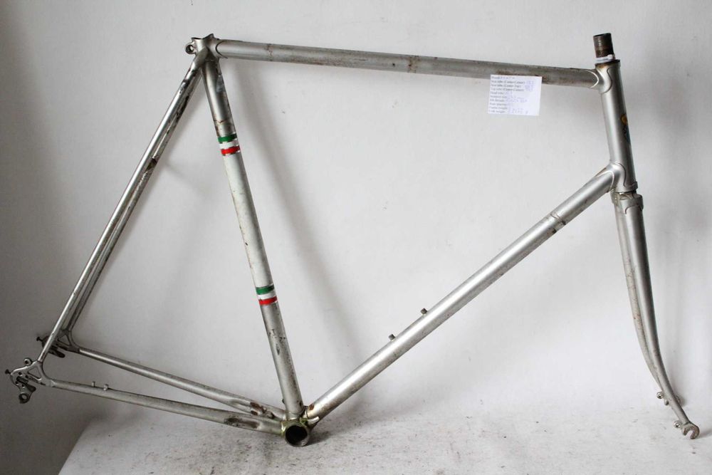 LEKKA rama szosowa monta ishiwata 022 frameset lata 70' stal cz9