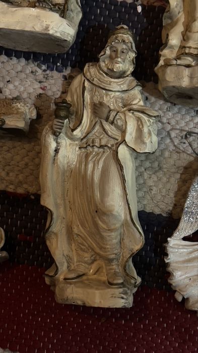 Figuras de presepio novas.