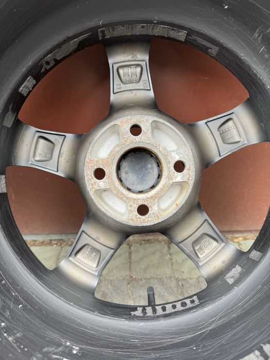 Шини з легкосплавними дисками 185/65R15