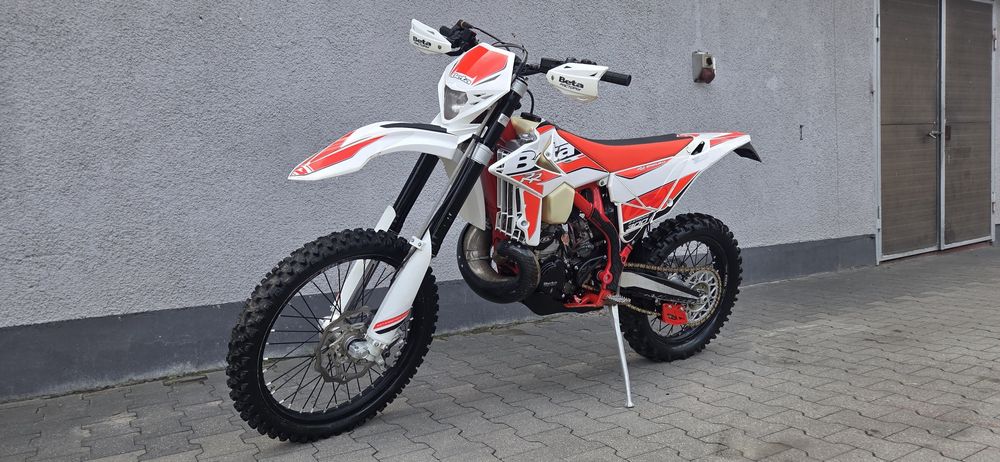 Beta RR 300 Rok 2018 Super stan 142 mth od Nowości Mapy Zapłon Rozrusznik Enduro