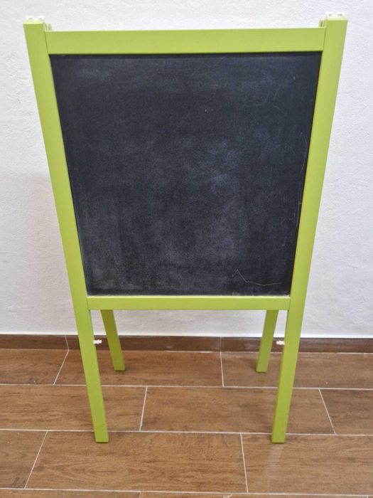 Quadro de dupla face para criança – giz e marcador