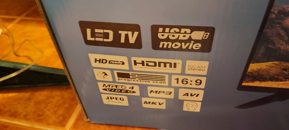 43-inch Smart TV444867750019747843