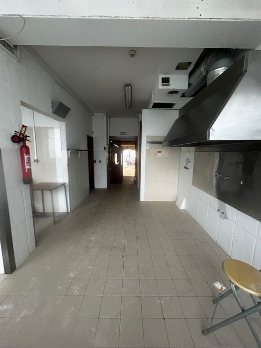 Venda loja em frente ao metro de matosinhos Sul - OPORTUNIDADE