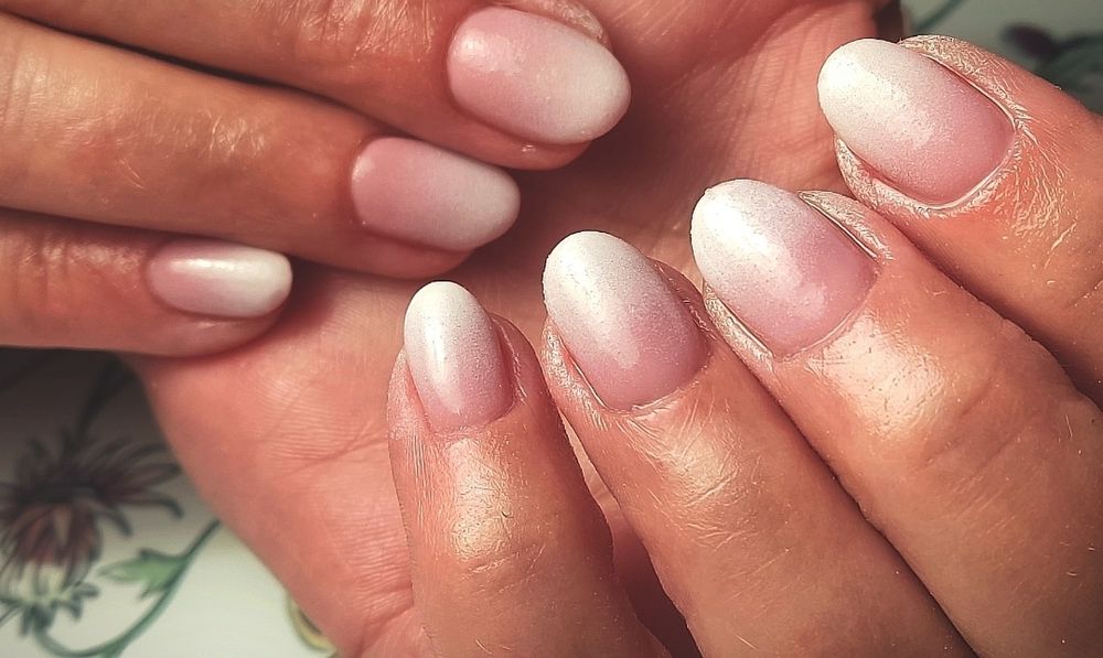 Paznokcie żelowe hybrydowe przedłużanie paznokci z dojazdem