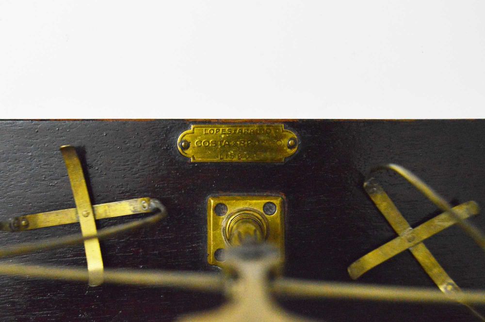 Balança de Farmácia Antiga.