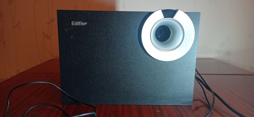 Сабвуфер Edifier M1335FB активный + радио без колонок