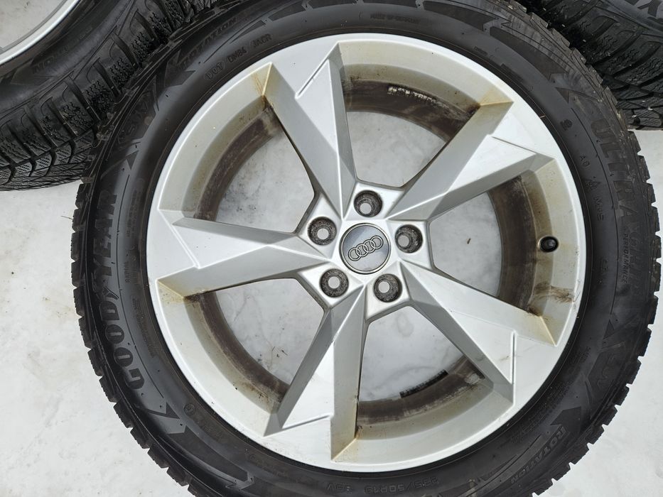 Oryginalne Felgi Koła 19" Audi Q3 5x112 ET43+235.50.19 AO