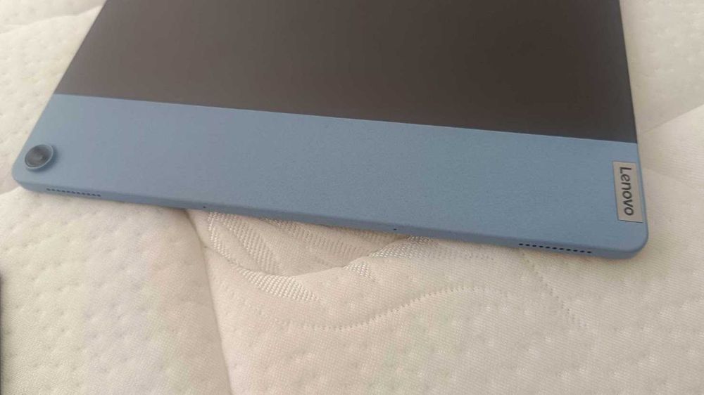 Lenovo Chromebook CT-C636F Convertible Laptop with 128GB SSD – Wi-Fi64585321336067123