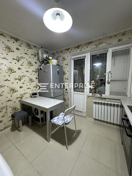 Продаж 1к квартири, поряд метро, Деміївка, пр. Науки, Голосієвський р