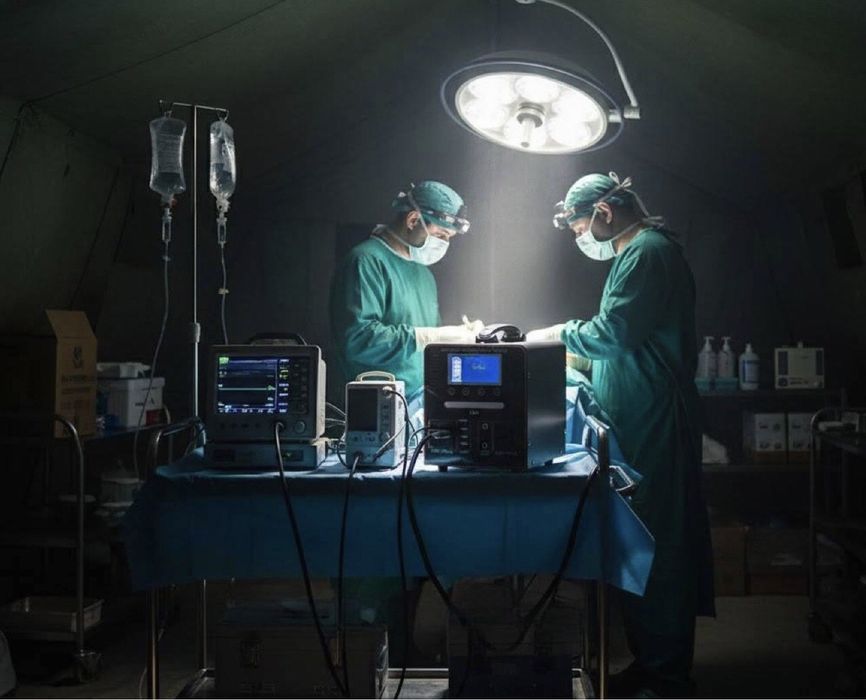 Зарядна станція 600Вт 40А для зарядки і підключення техніки 220В USB