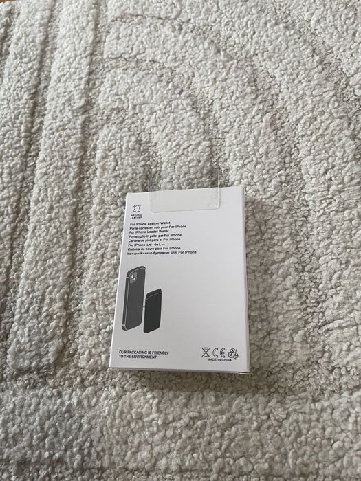 Oryginalny grantowy skorzany porfel magsafe na 3 karty