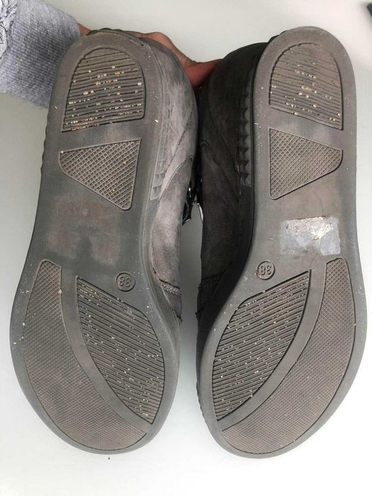 Buty damskie na koturnie Carinii B3586 skóra r 38
