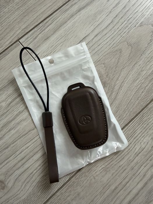 Etui premium skórzane  na kluczyk obudowa + brelok Toyota