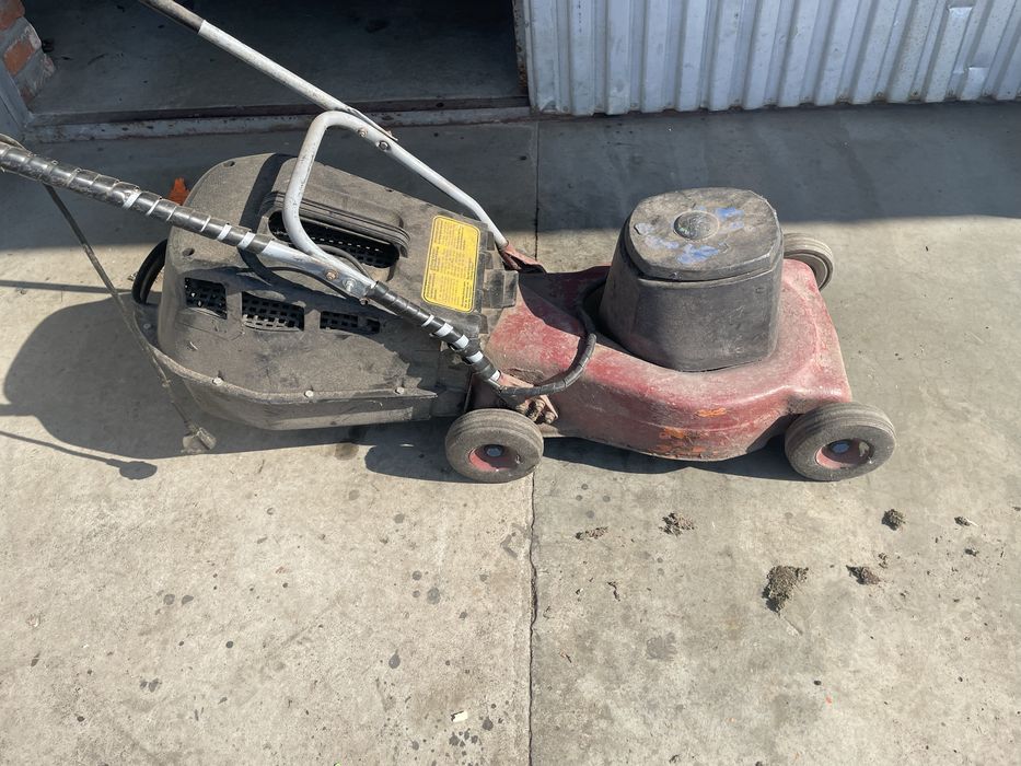 Kosiarki elektryczne 2 sztuki