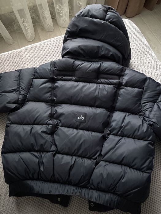 Alo yoga  оригінал куртка пуффер