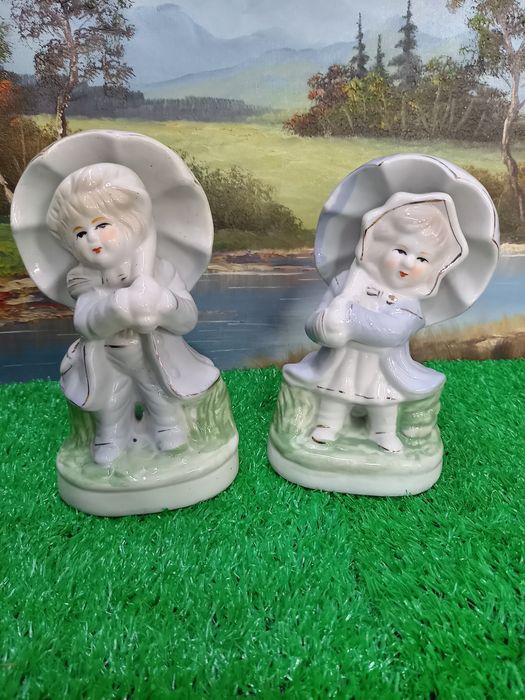 Figurki porcelanowe chłopiec i dziewczynka