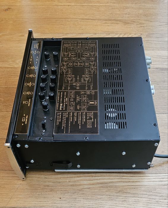 Pré-amplificador McIntosh C28