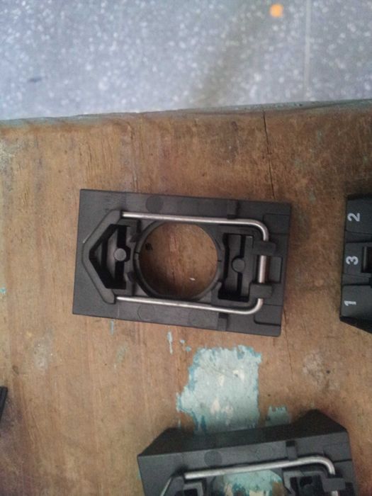 Sinalizadores e botoneiras